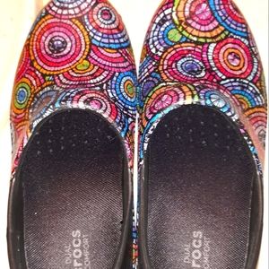 Crocs comfort non slip clogs size 7